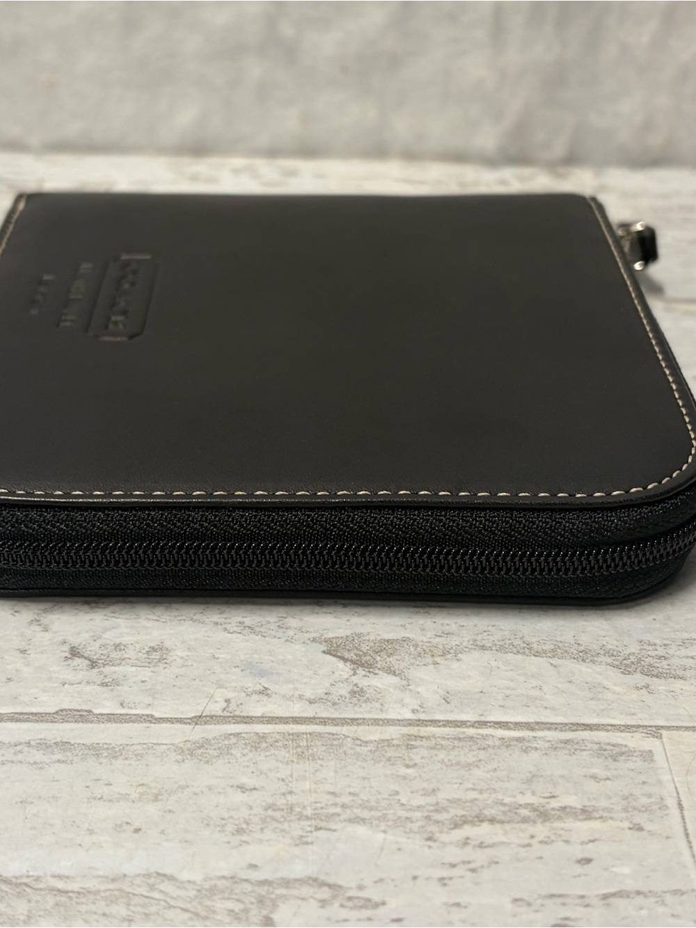 Coach CD DVD Carrying Case Holder Black Leather  Zip Storage Vintage Y2K - Picture 6 of 13